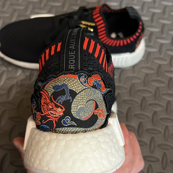 Mens adidas NMD R1 primeknit dragon patch. Size 9.5. Next to new. Box included - Picture 3 of 4